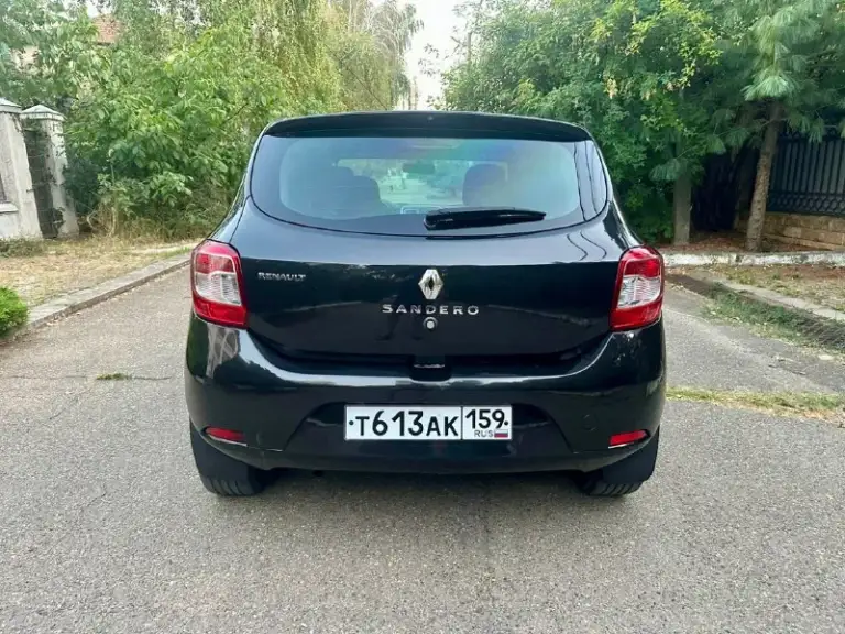 Продаю живой renault sandero (рено сандеро) ❗️655т. Руб, цена за срочность, можно в кредит. 2016г, 1.6 механика, пробег 130т. Км. Технически в идеале, по кузову практически весь в заводском окрасе (за исключением 2х косметических окрасов). Все стекла оригинальные, в том числе лобовое. Фактически 2 собственника за всю историю. Хорошая комплектация + круиз-контроль + климат-контроль + 4 стеклоподъемника + 4 подушки безопасности + мультируль 2 комплекта резины зима/лето каждая на отдельных дисках. Звоните, машина вам понравится. Донецк +79495947632
📞 Звоните: +7(949)5947632 - фотография - 3