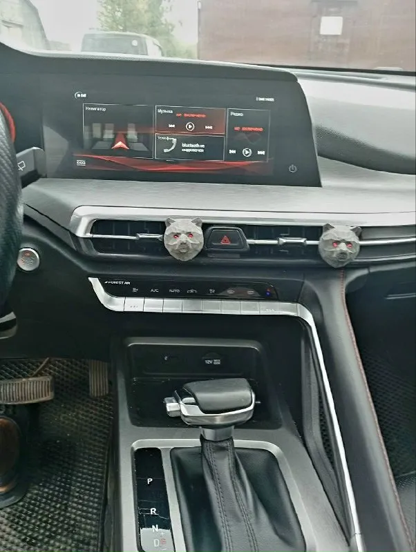 Продам changan cs35 plus в новом состоянии. Пробег 11т. , или обменяю на газель 4х метровую с вашей доплатой. Причина продажи - нужен грузовой автомобиль. По машине: -двигатель: 1,4-литровый бензиновый турбомотор мощностью 150 л. С. -трансмиссия: 7-ступенчатая роботизированная коробка передач (dct) с двойным «мокрым» сцеплением. -привод: передний. Комплектация: безопасность: системы abs, esp, электронный распределитель тормозных усилий (ebd), фронтальные подушки безопасности и крепления isofix. Комфорт: климат-контроль, многофункциональный руль с кожаной отделкой, сенсорный мультимедийный экран с поддержкой apple carplay и android auto. Зимние опции: обогрев передних сидений, стёкол и зеркал. Расширенные технологии: адаптивный круиз-контроль, система предупреждения о риске столкновения (fcw), автоматическое экстренное торможение (aeb), датчик дождя и контроль слепых зон. Дополнительный комфорт: панорамная крыша с электроприводом, подогрев задних сидений, электрорегулиров
📞 Звоните: +7(949)3714230 - фотография - 7