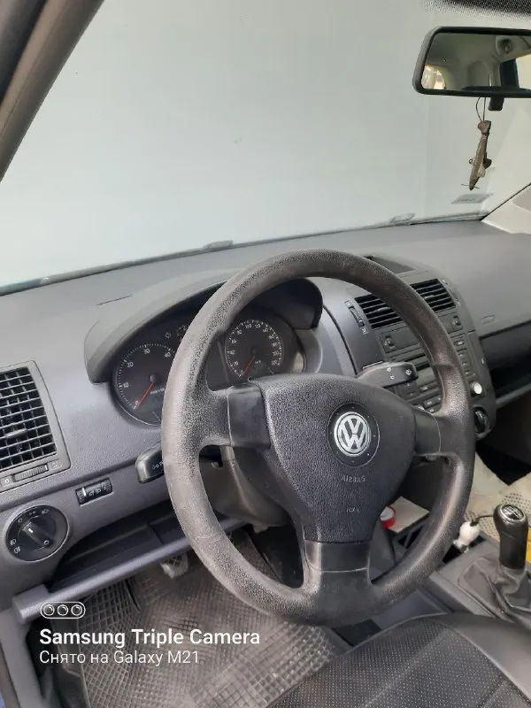 Volkswagen polo 2007г. Пригнана из польши!не битая, не гнилая, в хорошем состоянии!пробег 260 000км!, обогрев передних сидений и лобового стекла, коробка передач механика. Цена 600 000₽! +7 (959) 218-46-13
📞 Звоните: +7(959)2184613 - фотография - 4