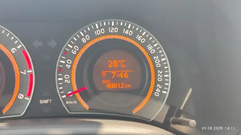 Toyota corolla 2012г. 49 т. Км, пробег реальный, один хозяин, покупалась в автосалоне донецка в марте 2012, масло менялось каждые 6-7 тыс. , зимы ещё ни одной не видела, стояла в сухом отапливаемом гараже, расположенного на первом этаже частного дома, использовалась исключительно летом, в 2023 установлен только второй комплект резины, кандер полность рабочий, с завода ниразу не заправлялся, стекла все родные, електро зеркала, подогрев передних сиденей, стеклоподъёмники, имобилайзер, штатная магнитолла, 2 подушки безопасности, для поддержания рабочего состояния авто ежемесячно заводилось на несколько часов, акум до сих пор заводской и полностью работоспособный, сборка авто - япония, в родном окрасе, салон в идеале, двигатель ни разу не мылся. Всё родное!!! Любые проверки за ваш счёт. Продажа в донецке, макеевке. Цена - 1,300 без торга +79495057273
📞 Звоните: +7(949)5057273 - фотография - 4