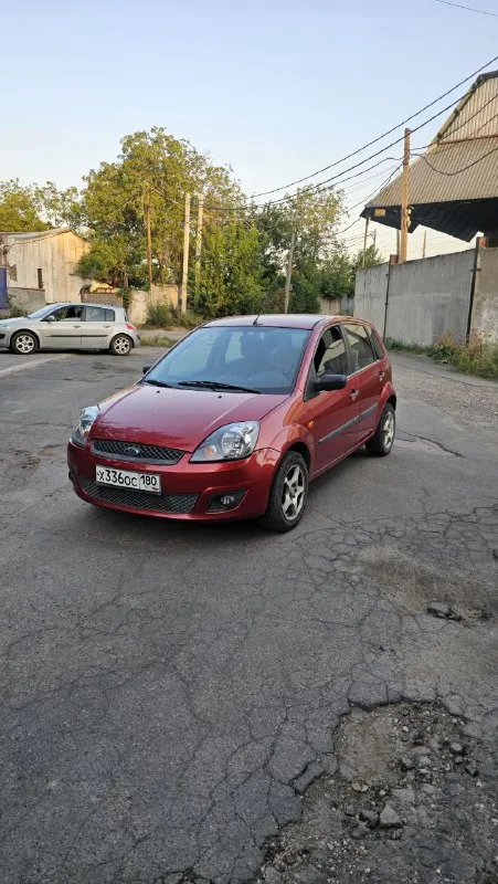 Продам: форд фиеста
Год: 2006
Двс: 1.25
Кпп: механика
Пробег : 113.000км
Газ: евро-4 (вписан)
Цена: 420к торг у капота
Собственник, во владении больше 4х лет.
+79495216165
По мотору и кпп без нареканий. По ходовой без вопросов, из последнего перебрал задние тормоза и стойки: тормозные барабаны, колодки, механизмы, цилиндры, амортизаторы все стоит новое. Резина лето покупал в начале сезона - фотография - 1