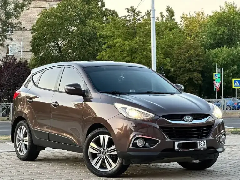 Hyundai ix35 2014
Продам свой автомобиль
Автомобиль в идеальном состоянии, (не крашеная)
Без дтп
Вложении абсолютно не каких не требует
Полностью обслужена двигатель 2.0 работает идеально тихо, масло не ест
Пробег 187тыс, км родной!

Комплектация пред максимальная!
Кожанный салон,
Двухзонный климат контроль,
Камера заднего вида,
Блютус,
Управление на руле,
Помощь при спуске, и многое другое!

Кому действительно нужен хороший автомобиль звоните автомобиль ухоженный и обслуженный
Цена-1.400.000₽
Возможен обмен на авто дешевле!
+7949-551-68-75 - фотография - 3
