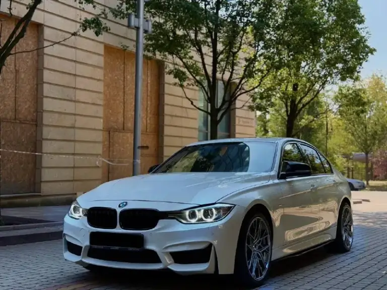 Продам bmw 335
2012 Года выпуска
Мотор 3.0 бензин (n55 306 л. С. )
Пробег 167.000 км
Задний привод 🔥
Коробка автомат работает отлично.
Комплектация:
2-Х зоный климат контроль
Электро регулировка боковых зеркал, складывание зеркал, комфорт сидения, память сидений, подогревы сидений, подогрев рулевого колеса, мультифункциональное рулевое колесо, бортовой компьютер, датчик света, датчик дождя, передние и задние парктронники, камера заднего вида, люк, слепые зоны.
Машина полностью обслужена все заказ наряды имеются.
Сделан хороший приятный выхлоп установлены пайпы, все стекла в круг родные включая лобовое.
Новые оригинальные диски, жирная резина.
Любой вид переоформления.
✅Возможна продажа в кредит, обмен
Цена 2.250.000 хорошим людям хороший торг 🤝🏼
Номер для связи +79493224930 - фотография - 2