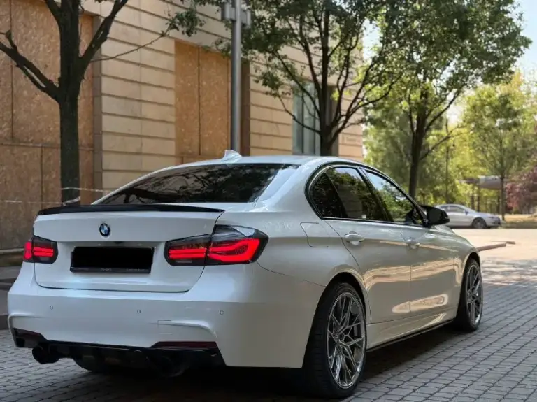Продам bmw 335
2012 Года выпуска
Мотор 3.0 бензин (n55 306 л. С. )
Пробег 167.000 км
Задний привод 🔥
Коробка автомат работает отлично.
Комплектация:
2-Х зоный климат контроль
Электро регулировка боковых зеркал, складывание зеркал, комфорт сидения, память сидений, подогревы сидений, подогрев рулевого колеса, мультифункциональное рулевое колесо, бортовой компьютер, датчик света, датчик дождя, передние и задние парктронники, камера заднего вида, люк, слепые зоны.
Машина полностью обслужена все заказ наряды имеются.
Сделан хороший приятный выхлоп установлены пайпы, все стекла в круг родные включая лобовое.
Новые оригинальные диски, жирная резина.
Любой вид переоформления.
✅Возможна продажа в кредит, обмен
Цена 2.250.000 хорошим людям хороший торг 🤝🏼
Номер для связи +79493224930 - фотография - 5
