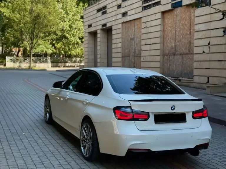 Продам bmw 335
2012 Года выпуска
Мотор 3.0 бензин (n55 306 л. С. )
Пробег 167.000 км
Задний привод 🔥
Коробка автомат работает отлично.
Комплектация:
2-Х зоный климат контроль
Электро регулировка боковых зеркал, складывание зеркал, комфорт сидения, память сидений, подогревы сидений, подогрев рулевого колеса, мультифункциональное рулевое колесо, бортовой компьютер, датчик света, датчик дождя, передние и задние парктронники, камера заднего вида, люк, слепые зоны.
Машина полностью обслужена все заказ наряды имеются.
Сделан хороший приятный выхлоп установлены пайпы, все стекла в круг родные включая лобовое.
Новые оригинальные диски, жирная резина.
Любой вид переоформления.
✅Возможна продажа в кредит, обмен
Цена 2.250.000 хорошим людям хороший торг 🤝🏼
Номер для связи +79493224930 - фотография - 7