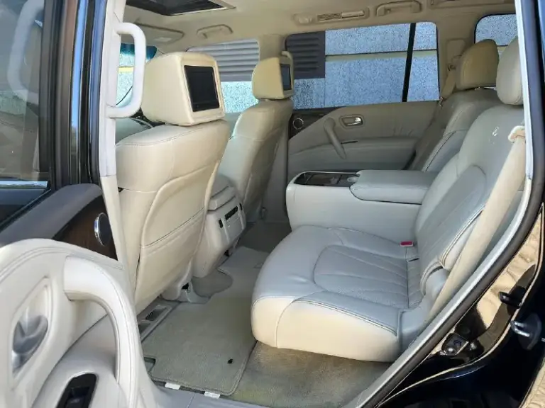 Infiniti qx56 2012 года — идеальное сочетание роскоши и надежности! Всего за 1 999 999₽ вы получаете автомобиль в безупречном состоянии с мощным 5,6-литровым бензиновым двигателем и автоматической коробкой передач. Пробег 230 000 км, два владельца, оригинальный птс, отсутствие дтп и страховых случаев. Родное остекление и всего один косметический окрас (низ двери).
Автомобиль полностью обслужен и не требует вложений: двигатель, акпп, подвеска — всё работает идеально. Богатая комплектация включает климат-контроль, круиз-контроль, память сидений, подогрев и вентиляцию, люк, мониторы для задних пассажиров, камеры 360°, бесключевой доступ, запуск двигателя кнопкой, би-ксеноновый свет с омывателем фар, третий ряд сидений с электроприводом и электронный багажник. Премиальная аудиосистема bose.
Уникальные доработки: вентилируемые тормоза и би-ксеноновые линзы для яркого света. Два ключа в комплекте. Езда на этом infiniti сравнима с яхтой на колёсах — невероятный комфорт и удовольствие за рулём.
Виталий +79493570671 +79614001041 г. Донецк. Таких ухоженных автомобилей осталось очень мало — не упустите шанс! - фотография - 9