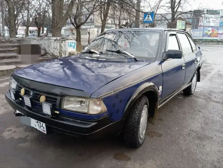 Продам москвич 2141 святогор 2000 г. В. Двигатель 1,7 ваз нива. Новые карбюратор, бензонасос, катушка зажигания(электронное), новые летние шины плюс колеса с зимней шипованой резиной. Стс, птс, дкп имеются. Цена 80т. Торг! +7 949 368 34 73 макеевка.
📞 Звоните: +7(949)3683473 - фотография - 4