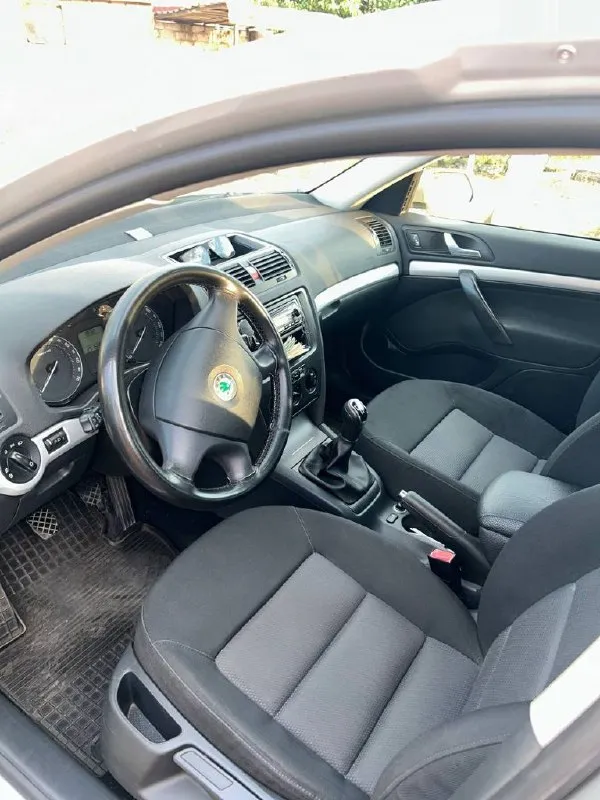 Продам skoda октавия а5 2006 года 1.6 mpi на механике в хорошем состоянии 800000 осмотр город шахтёрск +79494252898
📞 Звоните: +7(949)4252898 - фотография - 5