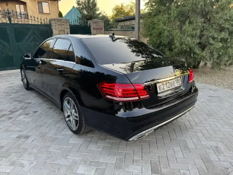 🚗Продам!!!🚗 🚗mercedes-benz е-класс 212 🚗 рестайлинг аmg-пакет авто в родном окрасе не бит не крашен автотека зеленая❗️машина в идеальном состоянии, как внешне так и технически❗️ обслужена вложений не каких не требуеться❗️ я хозяин, документы в полном порядке! Год выпуска-2014. Пробег родной 190.000т мотор 2 л-turbo коробка передач -7 ступенчатый автомат(полноценный ) климат контроль 2-х зонный подогрев сидений стеклоподъемники -4 парктроник зад-перед! Система контроля слепых зон круиз контроль система удерживания полосы улучшенная система безопастности мультимедийная система сигнализация-центральный замок! Цена 2.250.000 руб. Тел;+7949-864-30-45 тел;+7949-899-78-42 осмотр г. Харцызк
📞 Звоните: +7(949)8643045 - фотография - 4