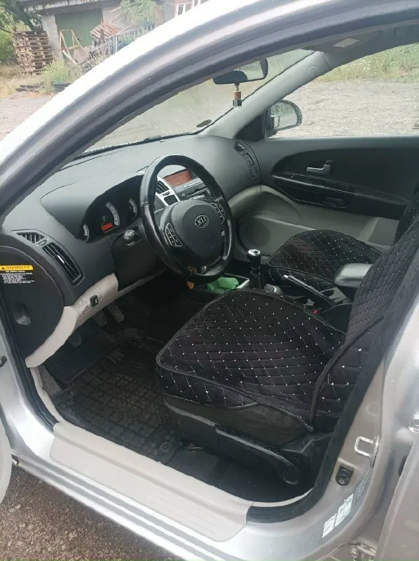 Kia ceed 1.6 mt, 2007, 200 700 км, 650 000 ₽, личное авто, в собственности 6 лет, ржавчины нет, течей нет, евро 4 в этом году установлен, вписан, климат, обслуживалось во время. Енакиево. +79490896189
📞 Звоните: +7(949)0896189 - фотография - 4