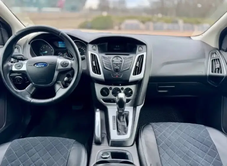 Срочно первая цена по рф продам ford focus, 2013г выпуска в комплектации sport 125 л. С. Пробег 167.000 мотор 1.6 коробка 6-ступенчатая акпп мотор работает отлично без проблем. Коробка переключает идеально без пинков, работает идеально. Кузов в хорошем состоянии, был один косметический окрас, одной передней левой двери. По ходовой части все в порядке нечего не стучит и нет не каких посторонних звуков. По комплектации есть все необходимое для удобной и комфортной эксплуатации. Печка греет идеально, кондиционер работает в полном режиме. 2 стеклоподъемника. Hill launch assist: с сист. Поддержки троганья на склоне. Аксессуарн. Блок usb. Подогрев зеркал. Датчик дождя. Датчик света. Мульти-руль. Продажа через мрео осмотр г. Донецк звоните в любое время +79499952361 цена 780.000 торг
📞 Звоните: +7(949)9952361 - фотография - 5
