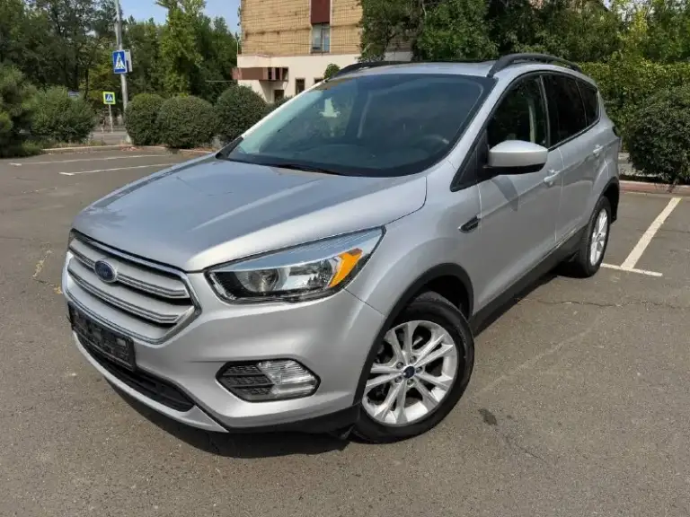 Ford escape, 2017, 1.5 (179 л. С. ) автомат. 134000км. Отличный автомобиль на обычном автомате, не робот. Хорошая комплектация, климат контроль 2-х зонный, электрорегулировка и подогрев передних сидений,   датчик дождя,   датчик света,   люк + панорамная крыша, мультимедийная система с камерой заднего вида. 1fmcu0gd1jua40796. Возможен оформление в кредит. Возможен обмен. Более детально по телефону.
Цена - 1.600.000 р.
+79493890604 - фотография - 1
