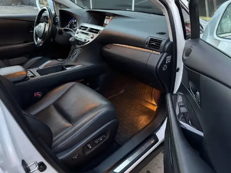 Lexus rx 270 2013 год, 2.7 автомат. Пробег - 134000 км.
Официальный дилерский автомобиль. Отличное состояние, красивый цвет белый перламутр. Обслужен. Родной пробег. Возможно оформление в кредит. Возможен обмен. Более детально по телефону.
Цена - 2.400.000 р.
+79493890604 - фотография - 10