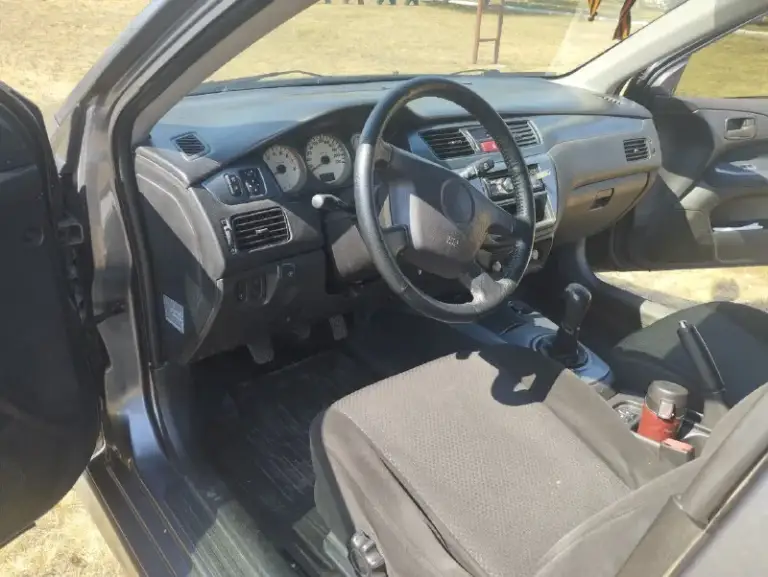 Продам mitsubishi лансер 9.2006г. Р объем 1.6.на механике. Пробег 193т. Км. Установлен газ евро 4. Резина лето новая, зима на штамповках. Обесшумлена, днище и пороги не гнелые. Климат контроль. Цена 400т. Р+торг телефон+7949 403 23 41. Авто находится в енакиево.
📞 Звоните: +7(949)4032341 - фотография - 5