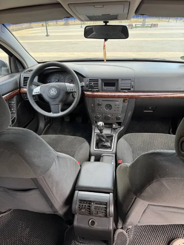 Продам opel vectra c
Продажа от собственника!!!
Год выпуска- 2002 года
Объем двигателя-1.8!!(крепкий мотор)
Пробег -220.000 тыс км
Коробка передач-5-ти ступенчатая
Машина в хорошем техническом состоянии!
Автомобиль без единого рыжика по кузову.
Вообщем, пригонял для себя в 2021 году из германии!!!( есть все сервисные книжки)
Ну путайте с россиянкой )))
Все стекла заводские.
Комплектация:
-4 Стеклоподъемника
-Круиз контроль
-Кондиционер( заправлен, дует на 5/5)
-10 Подушек безопасности
За машиной следил, замена ремня грм, помпы 10т. Км. Назад, полностью обслужена по ходовой, новые тормозные диски и колодки
Установлен газ евро-4!
Стоит новая летняя резина, покупал в 2025 году.
В подарок отдам зимнюю резину с дисками
Машина еще стоит на dpr учете, при переоформлении вы будете первым владельцем в птс! Могу поприсутствовать с вами в мрэо!
Цена-550.000 руб ( торг)
Все дополнительные вопросы по телефону:
+7 (949) 333-10-75 - фотография - 3