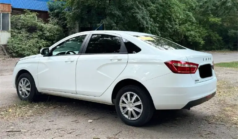 Продам ваз vesta ( ваз веста) 2018год, 1 собственник, полностью в родном окрасе ❗в отличном состоянии.
Родной пробег 80 тыс.
Зеленая автотека. Без дтп. Автомобиль весь в шумоизоляции.
Кузов полностью оцинкован, без рыжиков и гнили. Дно и пороги целые. Двигатель 1.6, коробка механика. Двигатель работает ровно, масло не ест. Комплектация :abs, esp, климат контроль, подогрев сидений, электрорегулировка зеркал и фар, 4 эл. Стеклоподъемника,
Обогрев зеркал, подушки безопасности, парктроники, центральный замок, 2 ключа, сервисная книжка. Салон чистый и ухоженный. Резина зима +лето 🎁
Автомобиль юридически чистый. Торг у капота.
✅Звонить +7 (959) 029-04-49
✅Цена 1млн 50 тыс руб.

📞 Звоните: +7(959)0290449 - фотография - 8