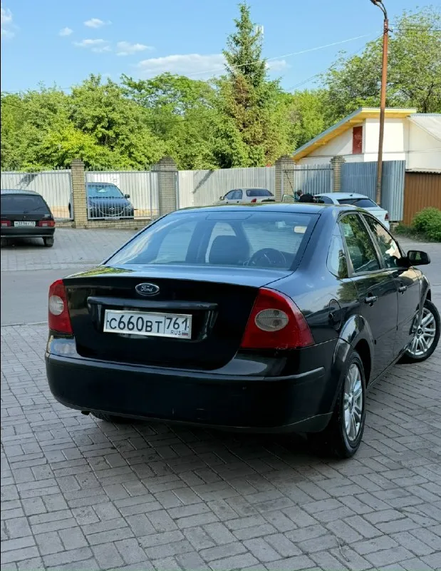 Ford focus ll 1.6 (100л. С) механика состояние сел поехал продажа срочная! Перед продажей было сделано: замена масла в двигателе, и в коробке. Замена лобового стекла чтобы можно было поставить на учёт. Новый аккумулятор. Поставлен мульти руль и сенсорная магнитола. Сзади в багажнике лежит задняя подвеска вся, а также комплект задних колодок и троса для ручника ( ручник не работает) стоит рабочее, но езжу на бензине. Чистка форсунок. Поменяны рулевые тяги, рулевые наконечники, тормозные диски перед, тормозные колодки перед. Не троит работает отлично, масло 5-6 тысяч ликви молли, от замены до замены. Цена: 339000₽ торг звонить : +79497770603 продажа в г. Донецк ( и только
📞 Звоните: +7(949)7770603 - фотография - 5