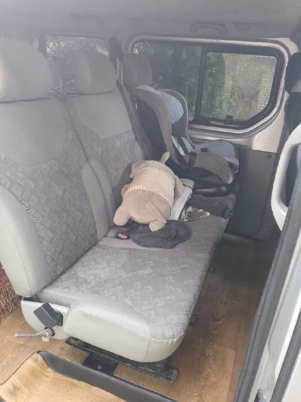 Продам opel vivaro 2002 г. В. Двигател 1.9 dti двс и кпп после ремонта. Ходовая вся пересыпана. Надо заменить радиатор кондея он куплен. Кузов в отличном состоянии, заводской пассажир, резина зима-лето на дисках в перевозках не участвовал цена 1 200 000₽ торез торг +7949-388-08-77
📞 Звоните: +7(949)3880877 - фотография - 1