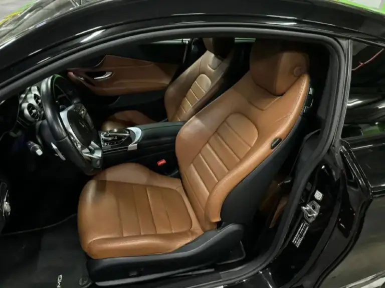 Продам mercedes c200 w205 рестайлинг 1.5 турбо 2021 года выпуска! Куплена на оф. Дилере, не привезенная. Три хозяина за все время эксплуатации. Пробег 45 тыс. Км оригинал, салон в идеальном состоянии, ничего не крутилось и не менялось, весь в родном заводском окрасе, в бронепленке с автосалона, вкруг заводское остекление. Коробка работает отлично, двигатель без дефектов. Авто без вложений от слова совсем, сел и поехал. Любые проверки на ваших сто. Продажа срочная от собственника!
Цена: 4 🍋 рублей, торг, реальному покупателю‼️тел. +79498431343 г. Донецк - фотография - 10