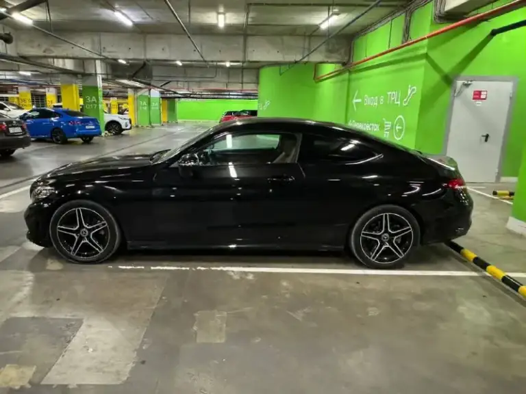 Продам mercedes c200 w205 рестайлинг 1.5 турбо 2021 года выпуска! Куплена на оф. Дилере, не привезенная. Три хозяина за все время эксплуатации. Пробег 45 тыс. Км оригинал, салон в идеальном состоянии, ничего не крутилось и не менялось, весь в родном заводском окрасе, в бронепленке с автосалона, вкруг заводское остекление. Коробка работает отлично, двигатель без дефектов. Авто без вложений от слова совсем, сел и поехал. Любые проверки на ваших сто. Продажа срочная от собственника!
Цена: 4 🍋 рублей, торг, реальному покупателю‼️тел. +79498431343 г. Донецк - фотография - 6
