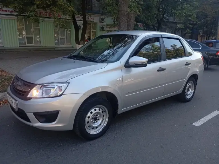 Продам гранту 2018 год мотор 1.6 пробег 140 000 с кондиционером 2 владельца зелёная автотека авто в отличном состоянии мотор работает ровно не троит не дымит масло не расходует тяга отличная коробка не хрустит не выбивает ходовка взбитые без посторонних звуков. Кузов ровный без рыжиков и гнили салон ухоженный комплектации кондиционер. Гур. Стекло подъёмники абс. Хорошая музыка сигнализация с авто запуском у авто за все время 2 владельца пробег реальный не мотаный юр чистая любое оформление цена 455 000 торг обмена на авто дешевле номер телефона:+79495504164/+79054164367 на втором номере ватсап телеграм связь плохая не дозвонились пишите
📞 Звоните: +7(949)5504164 - фотография - 1