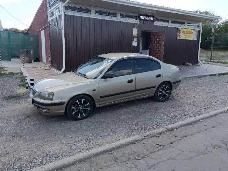 Продам hyundai элантра 1.6 2004 год, на полном ходу, двигатель полностью после капиталки прошол 1000км, заменено всё что можно от поддона до головы включая грм, стоит кондиционер дует хорошо, электоростеклоподъёмники 4шт, гур, дрогая музыка с сабом играет хорошо, по кузову есть моменты днище в отличном состоянии доки все в наличии,350₽ торг. +79497132180
📞 Звоните: +7(949)7132180 - фотография - 5
