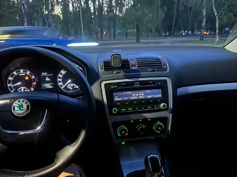 Продам scoda octavia 2012 года.
. Машина в отличном состоянии, без нареканий по кузову. В такси никогда не была. Птс оригинал. Двигатель без вложений 1.6 работает ровно. Ходовая не стучит, не гремит, не скрепит. Сел поехал. Любой вид переоформления.
Цена срочная : 710.000р хороший торг реальному покупателю на месте!

+79498338984 ( Есть телеграмм на этом номере. - фотография - 5