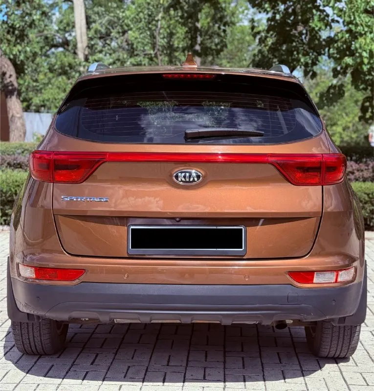 Продам автомобиль kia sportage 2.0 ат - 2018 года выпуска!родной пробег.
Документация кристально чистая!единственный собственник за всё время эксплуатации!без дтп. Продажа по дкп или мрэо.
Кузов в идеальном состоянии, без гнили и тому подобного!
Двигатель 2.0 150л. С - работают идеально, не троит, не дизелит!
Коробка полноценный автомат - не пинает, переключается плавно, без задержек!
Ходовая часть как у нового авто.
Без вложений, от слова совсем.
Электрика работает в штатном режиме, все моргает, включается.
В авто есть все для комфортной езды!
На все вас интересующиеся вопросы отвечу по телефону.
Цена:1.650.000р
Номер:+79495129346
Номер:+79496208074
Г. Макеевка - фотография - 3