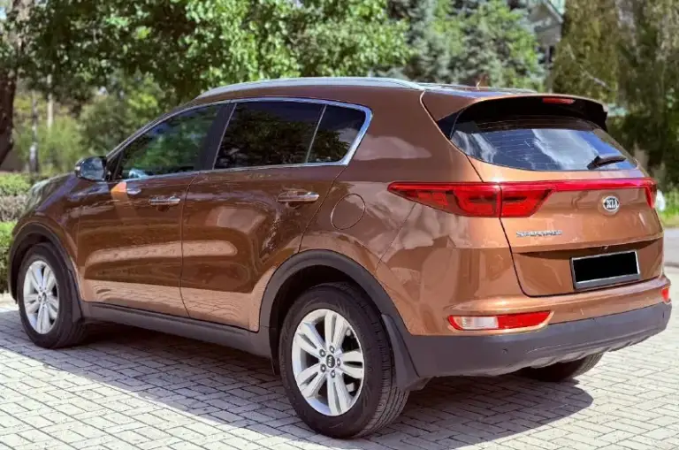 Продам автомобиль kia sportage 2.0 ат - 2018 года выпуска!родной пробег.
Документация кристально чистая!единственный собственник за всё время эксплуатации!без дтп. Продажа по дкп или мрэо.
Кузов в идеальном состоянии, без гнили и тому подобного!
Двигатель 2.0 150л. С - работают идеально, не троит, не дизелит!
Коробка полноценный автомат - не пинает, переключается плавно, без задержек!
Ходовая часть как у нового авто.
Без вложений, от слова совсем.
Электрика работает в штатном режиме, все моргает, включается.
В авто есть все для комфортной езды!
На все вас интересующиеся вопросы отвечу по телефону.
Цена:1.650.000р
Номер:+79495129346
Номер:+79496208074
Г. Макеевка - фотография - 5