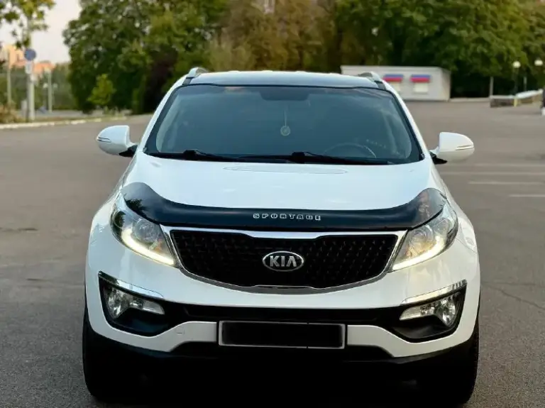 Рестайлинг ) kia sportage 2014 года цена 1425000 торг( без дтп )родной окрас обслужена от и до. Двигатель работает (идеально)   объём - 2.0л. Коробка aisin листает отменно  пробег 140 лобовое без трещин, сколов. Круиз-контроль подогрев руля подогрев переднего заднего ряда сидений   датчик света   дождя  задний парктроник  камера заднего вида  хорошая мультимедиа  помощь при спуске  все вопросы по телефону +79494737372
📲 Tg: андрей
📞 Звоните: +7(949)4737372 - фотография - 2