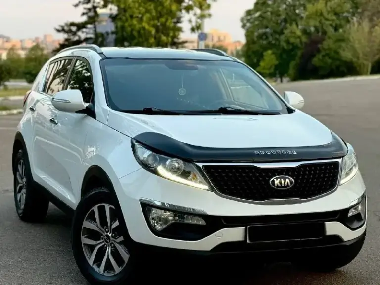 Рестайлинг ) kia sportage 2014 года цена 1425000 торг( без дтп )родной окрас обслужена от и до. Двигатель работает (идеально)   объём - 2.0л. Коробка aisin листает отменно  пробег 140 лобовое без трещин, сколов. Круиз-контроль подогрев руля подогрев переднего заднего ряда сидений   датчик света   дождя  задний парктроник  камера заднего вида  хорошая мультимедиа  помощь при спуске  все вопросы по телефону +79494737372
📲 Tg: андрей
📞 Звоните: +7(949)4737372 - фотография - 3