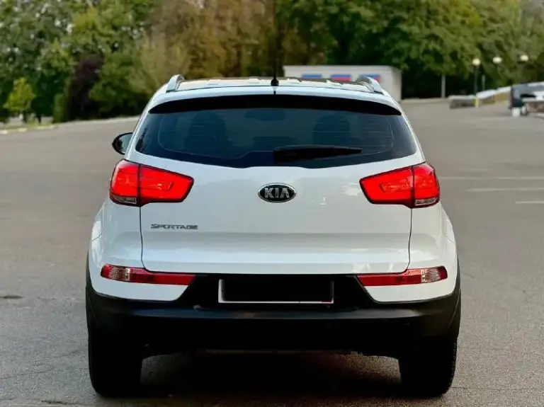 Рестайлинг ) kia sportage 2014 года цена 1425000 торг( без дтп )родной окрас обслужена от и до. Двигатель работает (идеально)   объём - 2.0л. Коробка aisin листает отменно  пробег 140 лобовое без трещин, сколов. Круиз-контроль подогрев руля подогрев переднего заднего ряда сидений   датчик света   дождя  задний парктроник  камера заднего вида  хорошая мультимедиа  помощь при спуске  все вопросы по телефону +79494737372
📲 Tg: андрей
📞 Звоните: +7(949)4737372 - фотография - 5