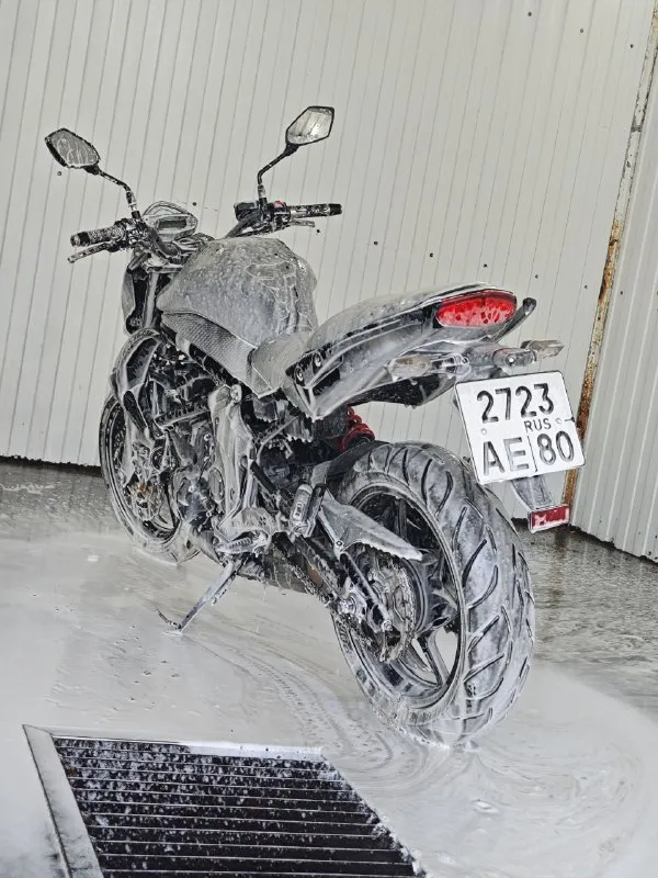 Продам kawasaki er-6n 2011 г. В. 72 л. С.
Отличный городской мотоцикл, юркий, легко управляемый, подойдёт для новичков. Владею 3 сезон, привезен из великобритании.
Цена 450к руб, торг на месте. Возможен обмен на авто на автомате (с моей доплатой).
Донецк, калининский район. Просмотр после 19:00 либо на выходных.
+79498099852
@Jony_donbass (телеграмм) - фотография - 9