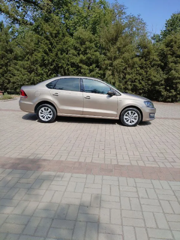 Продам volkswagen polo год выпуска 2017, объём двигателя 1.4 (турбо) 122 л. С, кпп семи ступеней автомат пробег 185000км, в комплектации: 4 стеклоподъёмника, парктроник, климат контроль, круиз контроль, мультируль, регулировка и подогрев зеркал. Подогрев сидений, центральный замок/сигнализация, автозапуск. 2 ключа. Птс оригинал, 1 собственник. Любые проверки. Цена 1120000 осмотр макеевка.
Дополнительная информация по телефону +79493027533 +79495800251 или телеграм - фотография - 10