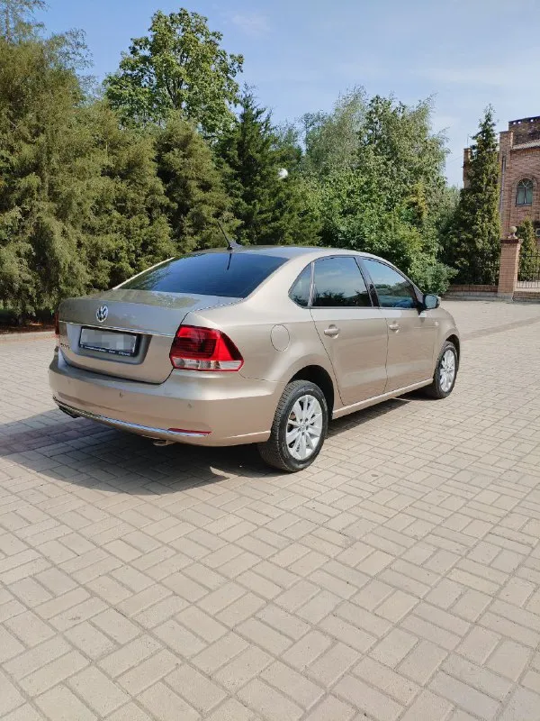 Продам volkswagen polo год выпуска 2017, объём двигателя 1.4 (турбо) 122 л. С, кпп семи ступеней автомат пробег 185000км, в комплектации: 4 стеклоподъёмника, парктроник, климат контроль, круиз контроль, мультируль, регулировка и подогрев зеркал. Подогрев сидений, центральный замок/сигнализация, автозапуск. 2 ключа. Птс оригинал, 1 собственник. Любые проверки. Цена 1120000 осмотр макеевка.
Дополнительная информация по телефону +79493027533 +79495800251 или телеграм - фотография - 6