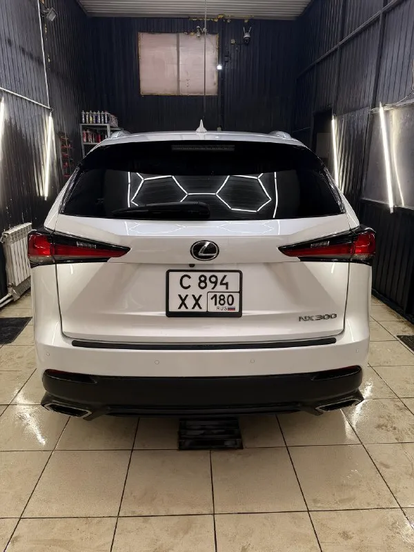 Продам
Lexus nx 300
2021 Год
Пробег 33 000 км
2 Л турбо (238 л. С. )
Коробка - полноценный автомат
Полный привод
Максимальная комплектация, , кожаный салон, электропривод сидений, память сидений, подрулевые лепестки, двухзонный климат-контроль, люк, подогрев сидений, вентиляция сидений, без ключевой доступ всех дверей, адаптивный круиз контроль, удержания в полосе, датчики слепых зон, датчики света, системы предупреждения о столкновении, подогрев руля, круговые паркторники, камера заднего вида, 3 режима езды, шикарная мультимедиа с поддержкой carplay и android auto, электро привод багажника, открытия багажника взмахом ногой, куча вспомогательных ассистентов и опций, все перечислять не буду
Машина в отличном состоянии, по тех части на твердую 5, никаких ошибок неисправностей нет, работает каждая кнопка, каждая функция, мотор, коробка, ходовая часть, идеально, стекла все родные, подушки безопасности все на месте
Кузов ровный красивый
Ма
📞 Звоните: +7(988)6786418 - фотография - 4