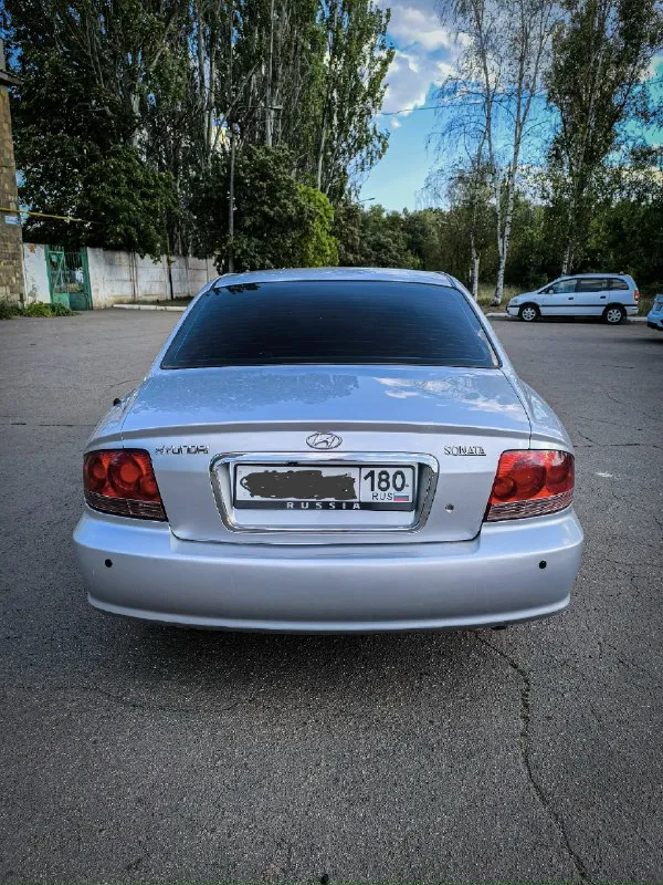 Доброго времени суток! Продам свой автомобиль hyundai sonata 4-ого поколения, рестайлинг 2007 года. Пробег 300 000. Автомобиль d класса, очень мягкая и бодрая. Никогда в дороге не подводила, ни разу не кипела, используется каждый день! Машина живая для своих лет ! Двигатель бэтта, самый надёжный который ставился,2 литра,137 лошадей. Масло меняю каждые 5-6 тысяч, заливаю commo eurolite 10w40. По двигателю нареканий никаких нет, несмотря на пробег он будет ходить и ходить ещё долгое время ! Передачи все переключаются отлично. Коробка без каких либо проблем! Масло двигатель не ест, не дымит ничего такого нет. В машину вложено много сил и финансов, стоит очень приятная для восприятия музыка, саб, усилитель, передние динамики прайд солло 140. Двери и багажник заклеены виброизоляцией. Стоят новые фары, в фарах стоят новые линзы, свет шикарный. Так же имеются туманки ( подключены как дхо). Никого не слепят! Все отрегулировано. Подвеска перебрана была в том году ! Пороги были по
📞 Звоните: +7(949)4123874 - фотография - 2