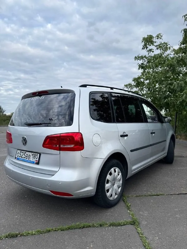 💶 Цена: 760
📮 Город: донецк
🚘 Марка / модель: volkswagen touran
📅 Год выпуска: 2012
📊 Пробег: 220
⛽ Двигатель (тип, объем, мощность): 1.2 турбо
✅ Vin код: wvgzzz1tzdw046361
🔧 Тип кпп: механика 6ст
👨‍⚖ Владельцев в птс: 4
📝 Описание: продаю надежный автомобиль, volkswagen touran 2012 года рождения. Неприхотливый мотор 1.2 турбо. Довольно очень резвый не смотря на его объем за счет турбины. Работает хорошо, не троит не дымит не пердит, масла не берет ни грамма) автомобиль оформлен на меня и во владении 2 года. Приятный расход в районе 7-8 литров на 100км.
Цена на данный автомобиль 760 без торга
Осмотр г донецк текстильщик +79493559607 - фотография - 5