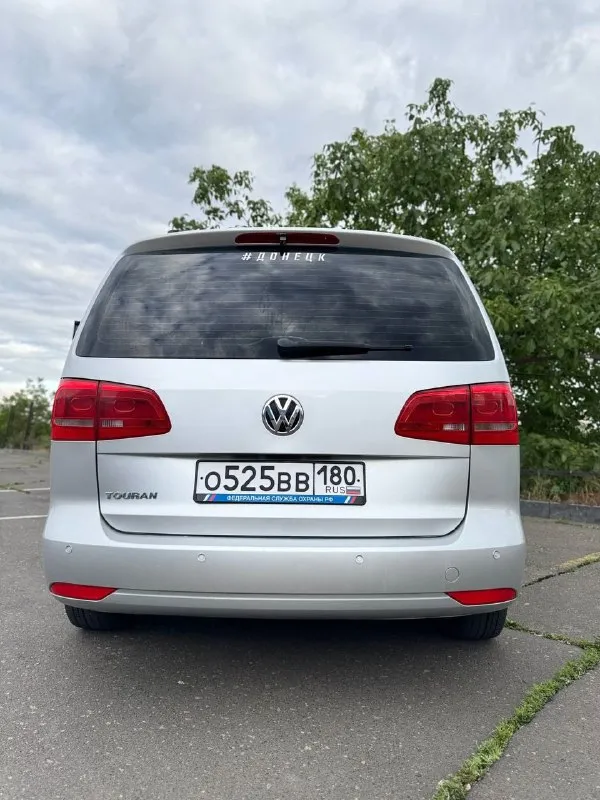 💶 Цена: 760
📮 Город: донецк
🚘 Марка / модель: volkswagen touran
📅 Год выпуска: 2012
📊 Пробег: 220
⛽ Двигатель (тип, объем, мощность): 1.2 турбо
✅ Vin код: wvgzzz1tzdw046361
🔧 Тип кпп: механика 6ст
👨‍⚖ Владельцев в птс: 4
📝 Описание: продаю надежный автомобиль, volkswagen touran 2012 года рождения. Неприхотливый мотор 1.2 турбо. Довольно очень резвый не смотря на его объем за счет турбины. Работает хорошо, не троит не дымит не пердит, масла не берет ни грамма) автомобиль оформлен на меня и во владении 2 года. Приятный расход в районе 7-8 литров на 100км.
Цена на данный автомобиль 760 без торга
Осмотр г донецк текстильщик +79493559607 - фотография - 9