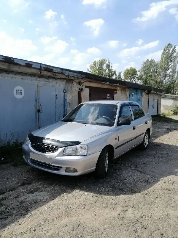 Продам hyundai accent, 2005 г. , 1.5 л. , механика. Цена 430 тыс. Руб. Торг уместен. Документы чистые, без штрафов, запретов, ограничений, птс оригинал. Дкп, стс, птс на руках. По технике отлично все. Мотор работает тихо, коробка без нареканий, не выбивает, не хрустит. Кузов ровный, без рыжиков. Электрика исправна. Комплектация: гур, кондиционер, сигнализация, 2 эл. Стеклоподъёмника. Кондиционер заправлен, радиатор новый. Музыка 4 динамика, играет не плохо. Дно, стаканы, пороги целые. Лобовое целое. Резина лето, свежая. Автомобиль на полном ходу. Салон ухожен. Печка дует. Обмен не интересует. Макеевка, шахтерск +79496306865
📞 Звоните: +7(949)6306865 - фотография - 3