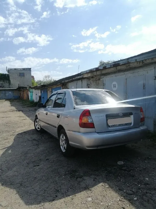Продам hyundai accent, 2005 г. , 1.5 л. , механика. Цена 430 тыс. Руб. Торг уместен. Документы чистые, без штрафов, запретов, ограничений, птс оригинал. Дкп, стс, птс на руках. По технике отлично все. Мотор работает тихо, коробка без нареканий, не выбивает, не хрустит. Кузов ровный, без рыжиков. Электрика исправна. Комплектация: гур, кондиционер, сигнализация, 2 эл. Стеклоподъёмника. Кондиционер заправлен, радиатор новый. Музыка 4 динамика, играет не плохо. Дно, стаканы, пороги целые. Лобовое целое. Резина лето, свежая. Автомобиль на полном ходу. Салон ухожен. Печка дует. Обмен не интересует. Макеевка, шахтерск +79496306865
📞 Звоните: +7(949)6306865 - фотография - 4