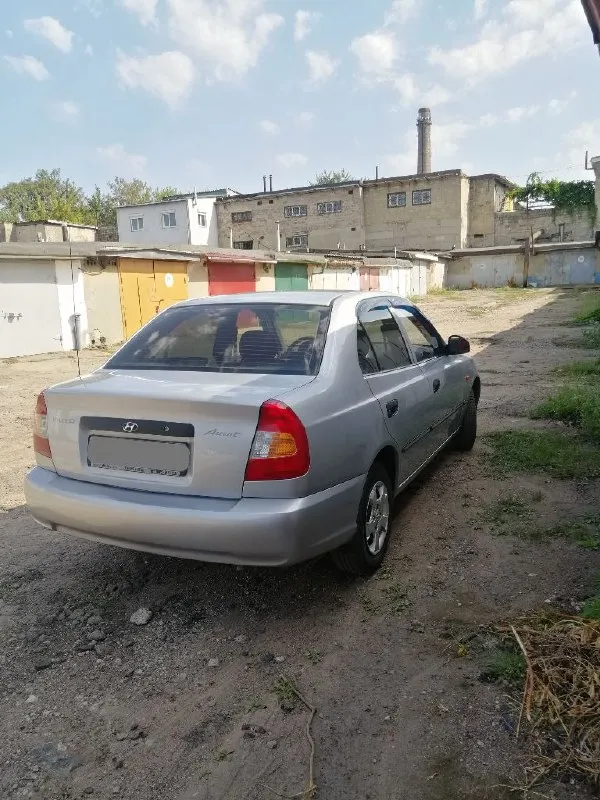 Продам hyundai accent, 2005 г. , 1.5 л. , механика. Цена 430 тыс. Руб. Торг уместен. Документы чистые, без штрафов, запретов, ограничений, птс оригинал. Дкп, стс, птс на руках. По технике отлично все. Мотор работает тихо, коробка без нареканий, не выбивает, не хрустит. Кузов ровный, без рыжиков. Электрика исправна. Комплектация: гур, кондиционер, сигнализация, 2 эл. Стеклоподъёмника. Кондиционер заправлен, радиатор новый. Музыка 4 динамика, играет не плохо. Дно, стаканы, пороги целые. Лобовое целое. Резина лето, свежая. Автомобиль на полном ходу. Салон ухожен. Печка дует. Обмен не интересует. Макеевка, шахтерск +79496306865
📞 Звоните: +7(949)6306865 - фотография - 6