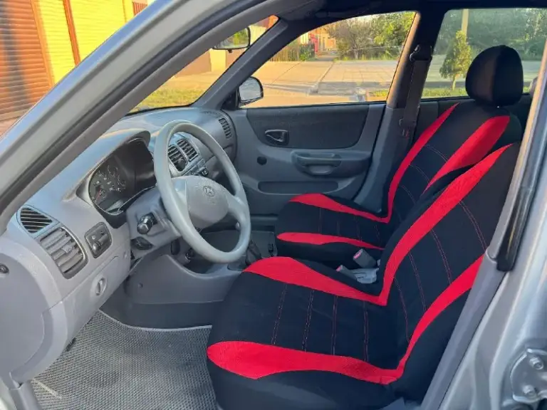 Продам hyundai accent, 2005 г. , 1.5 л. , механика. Цена 430 тыс. Руб. Торг уместен. Документы чистые, без штрафов, запретов, ограничений, птс оригинал. Дкп, стс, птс на руках. По технике отлично все. Мотор работает тихо, коробка без нареканий, не выбивает, не хрустит. Кузов ровный, без рыжиков. Электрика исправна. Комплектация: гур, кондиционер, сигнализация, 2 эл. Стеклоподъёмника. Кондиционер заправлен, радиатор новый. Музыка 4 динамика, играет не плохо. Дно, стаканы, пороги целые. Лобовое целое. Резина лето, свежая. Автомобиль на полном ходу. Салон ухожен. Печка дует. Обмен не интересует. Макеевка, шахтерск +79496306865
📞 Звоните: +7(949)6306865 - фотография - 8