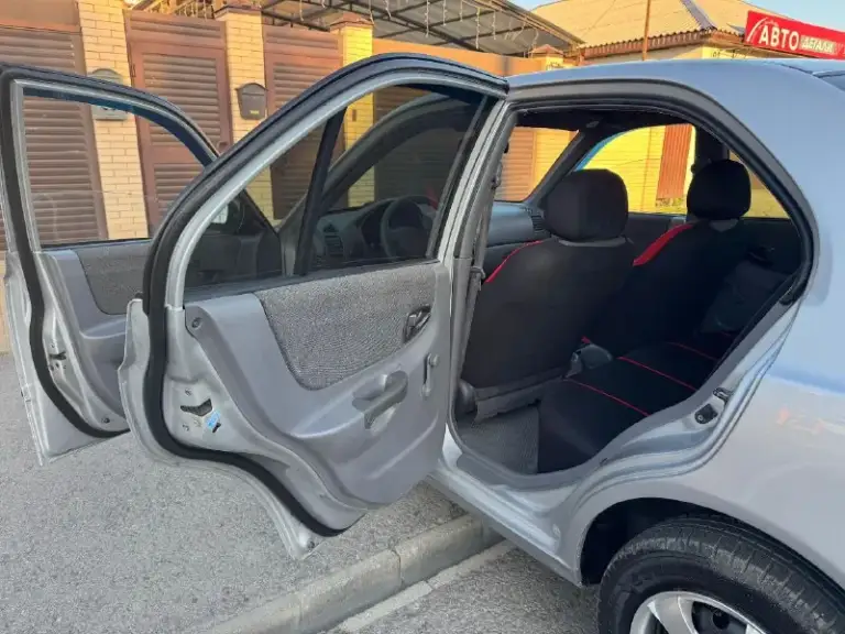 Продам hyundai accent, 2005 г. , 1.5 л. , механика. Цена 430 тыс. Руб. Торг уместен. Документы чистые, без штрафов, запретов, ограничений, птс оригинал. Дкп, стс, птс на руках. По технике отлично все. Мотор работает тихо, коробка без нареканий, не выбивает, не хрустит. Кузов ровный, без рыжиков. Электрика исправна. Комплектация: гур, кондиционер, сигнализация, 2 эл. Стеклоподъёмника. Кондиционер заправлен, радиатор новый. Музыка 4 динамика, играет не плохо. Дно, стаканы, пороги целые. Лобовое целое. Резина лето, свежая. Автомобиль на полном ходу. Салон ухожен. Печка дует. Обмен не интересует. Макеевка, шахтерск +79496306865
📞 Звоните: +7(949)6306865 - фотография - 9