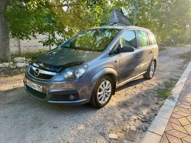 Opel zafira b 2006 года выпуска, эксплуатация с 2007! Бензин механика, 257 тыс км пробег! Двигатель ходовая кпп в отличном состоянии без вложений! Обслужена вся! Резина летняя! По кузову без гнили и ржавчины! Есть мелкие косяки по лксп! Установлен планшет задняя камера! По электрике все работает без нареканий! Юридически кристально чистая любое оформление! Срочно все вопросы по телефону звонить в любое время осмотр город донецк! Цена 470 тыс руб! +7 (949) 840-60-88
📞 Звоните: +7(949)8406088 - фотография - 1