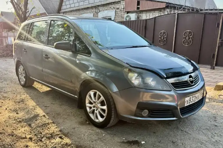 Opel zafira b 2006 года выпуска, эксплуатация с 2007! Бензин механика, 257 тыс км пробег! Двигатель ходовая кпп в отличном состоянии без вложений! Обслужена вся! Резина летняя! По кузову без гнили и ржавчины! Есть мелкие косяки по лксп! Установлен планшет задняя камера! По электрике все работает без нареканий! Юридически кристально чистая любое оформление! Срочно все вопросы по телефону звонить в любое время осмотр город донецк! Цена 470 тыс руб! +7 (949) 840-60-88
📞 Звоните: +7(949)8406088 - фотография - 3