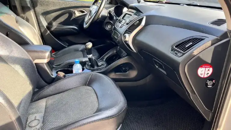 Hyundai ix35

Цена 900 тысяч
Торг срочно
Личное авто без вложений в родном окрасе 2011 г, в механика 2.0 двиготель отличный масло не ест работает идеально ! Хорошая комплектация двух зонный климат контроль подогревы сидений перед зад лобового зеркал, складывание зеркал абс аирбаг и многое другое 160 тысячь пробега тел +7 (949) 068-48-89 осмотр макеевка - фотография - 10