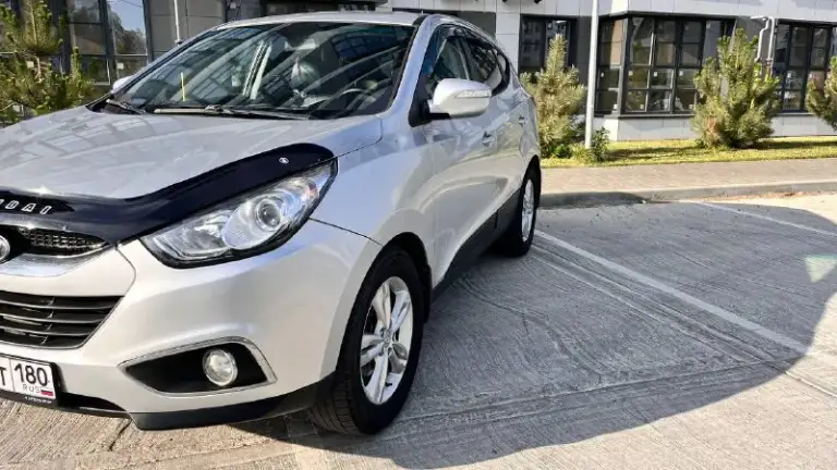 Hyundai ix35

Цена 900 тысяч
Торг срочно
Личное авто без вложений в родном окрасе 2011 г, в механика 2.0 двиготель отличный масло не ест работает идеально ! Хорошая комплектация двух зонный климат контроль подогревы сидений перед зад лобового зеркал, складывание зеркал абс аирбаг и многое другое 160 тысячь пробега тел +7 (949) 068-48-89 осмотр макеевка - фотография - 2
