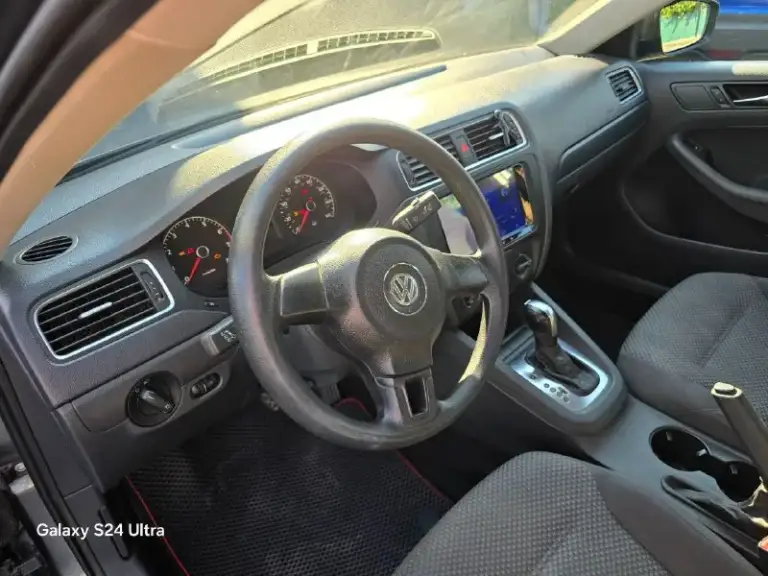 Volkswagen jetta 2.0 at, 2011, пробег 155 000 км машина пригнана с грузии в 2017 году. По донецку проездила 32 тыс км. Коробка автомат. Машина в идеальном состоянии, обслуживалась в срок и до мелочей + гаражное хранение. В комплекте резина зимняя на железных дисках «кама» (15 радиус). Цена 1 200 000 ₽ торг уместен звонить +79493035762 александр
📞 Звоните: +7(949)3035762 - фотография - 8