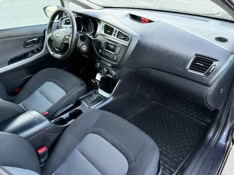 Kia ceed 2014 год
1.6 Бензин на обычном автомате,
Пробег 176000км.
Авто в хорошем состоянии ровная, целая все работает на 5 кондиционер холодит.
Безопасность вся на месте,
Кузов оцинкованный коррозии нет,
2 Ключа, обслужена.
Вложений не требует сел и поехал,
С документами полный порядок!
Возможно оформление в мрэо,
(Есть комплект зимней резины)
Цена 970т. Р
Могу скинуть видеообзор
Г. Донецк
+79493710826
📲 Tg: @oleg_bbb1
📞 Звоните: +7(949)3710826 - фотография - 10